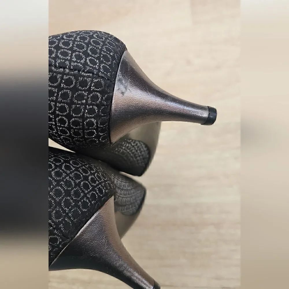 Salvatore Ferragamo Pumps in Black Size 8.5